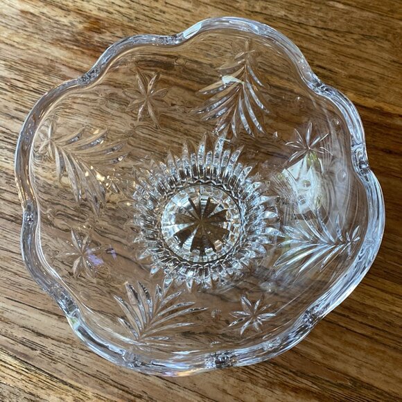 Holiday Glass Bowl w/ Trees & Stars - Picture 4 of 8